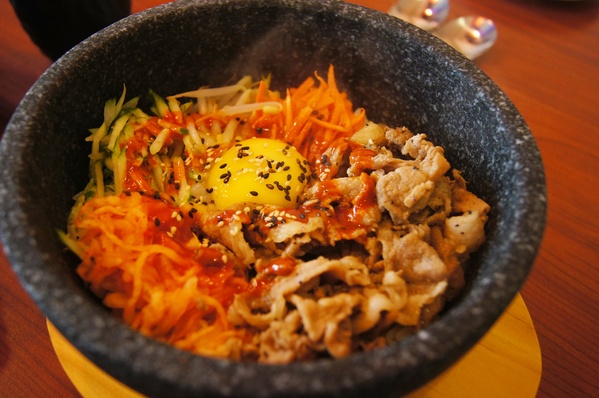 一種吃到飽的概念，高雄三民。韓城韓式料理