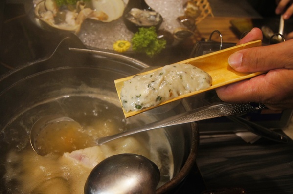 高雄 苓雅。江戶龍鍋物料理，創意無菜單料理、南非活鮑魚、北寄貝綜合海鮮鍋
