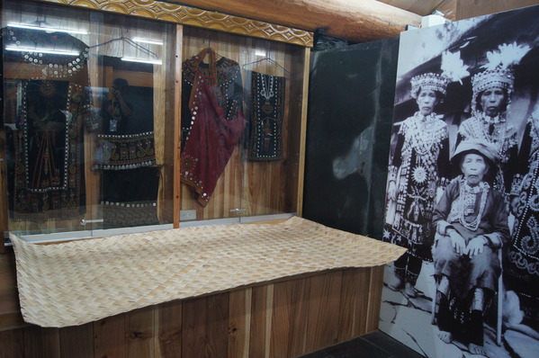 屏東。吾拉魯滋部落，手烘咖啡初體驗 拜訪頭目的家石板屋