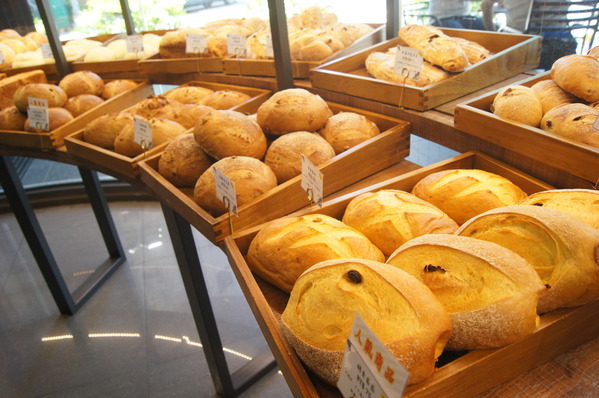 幸福麵包 新鮮出爐，PAN JT 潘瑞宗手感的店