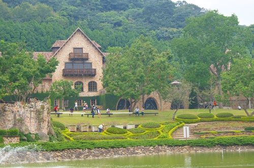 台中景點。台中新社古堡花園