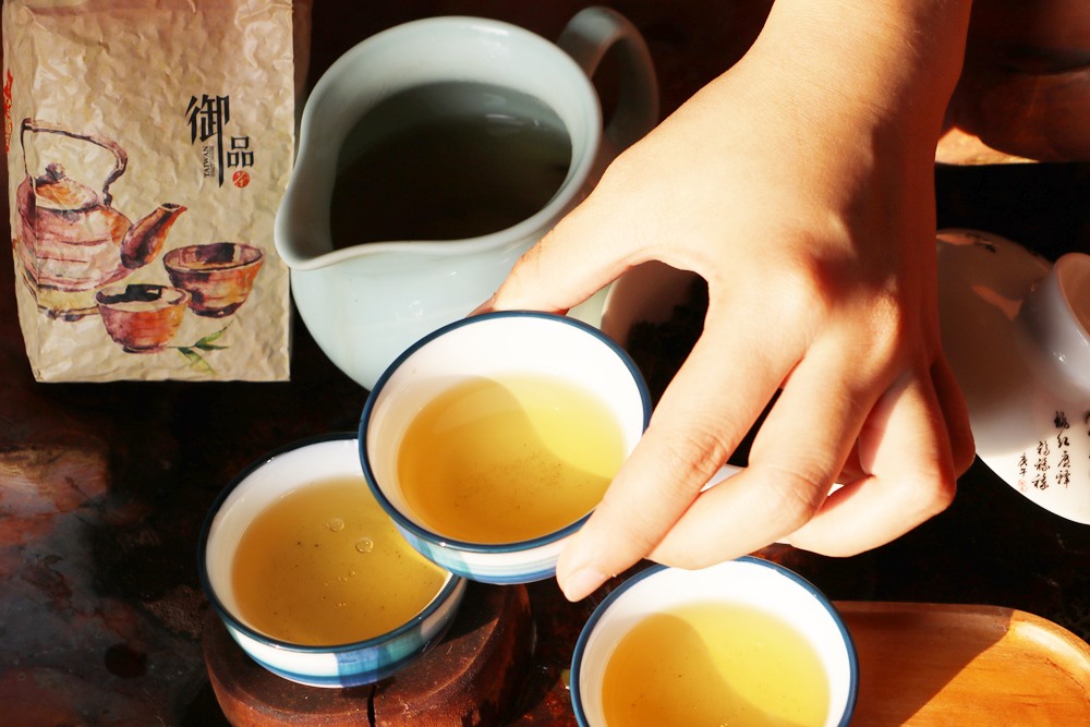 宅配。炒茶天師，傳承6代醇厚的製茶技術 x 台灣手採茶、高山烏龍茶、宅配茶葉