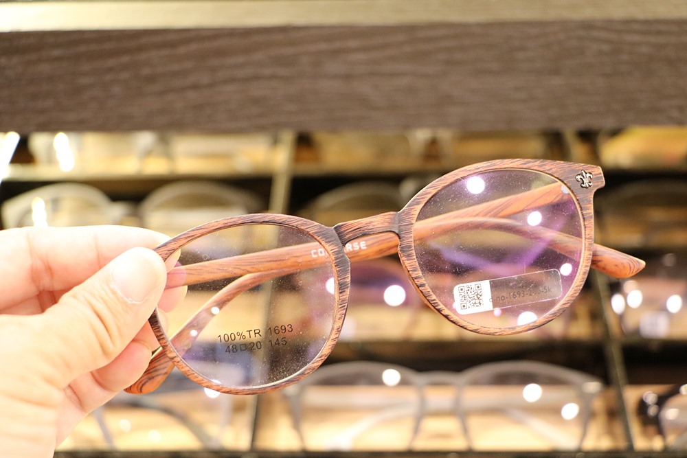 時尚。LOHAS樂活眼鏡 高雄河堤店，全台最低價 平價眼鏡