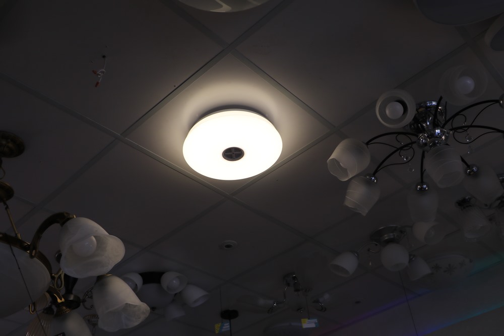 生活。蘇格照明燈具，YCTE智能藍芽音樂調光吸頂燈 x 鳳山燈飾推薦