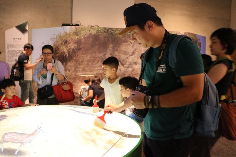 台南景點。左鎮化石文化園區，教育與娛樂兼備 戶外還有考古坑挖掘體驗沙池