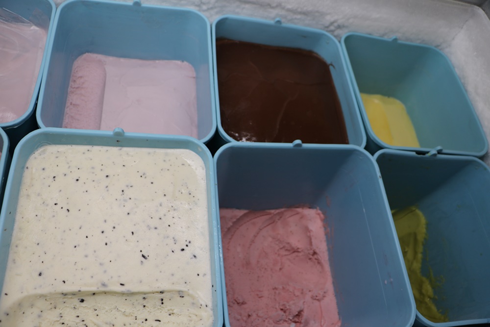 花蓮鳳林。三立冰淇淋，黑糖剉冰、鮮奶剉冰、黑糖芒果爽 x 在地古早味 鳳林冰淇淋推薦