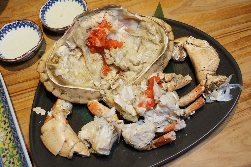 台北無菜單料理。微風建一食堂 一生至少要吃一次的麵包蟹 蟹膏肥美肉又多 菜色精緻豐富