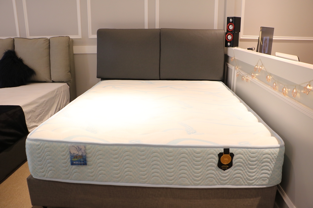 高雄床墊推薦。床工場生活館 巨蛋旗艦館 100%台灣製造床墊專賣 只有躺過才會知道的舒適感 優質床墊選擇
