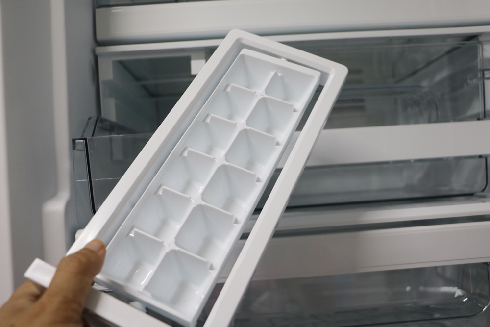 開箱。Frigidaire富及第 260L 低溫無霜冷凍櫃／極致省電／直立式窄身／急速冷凍