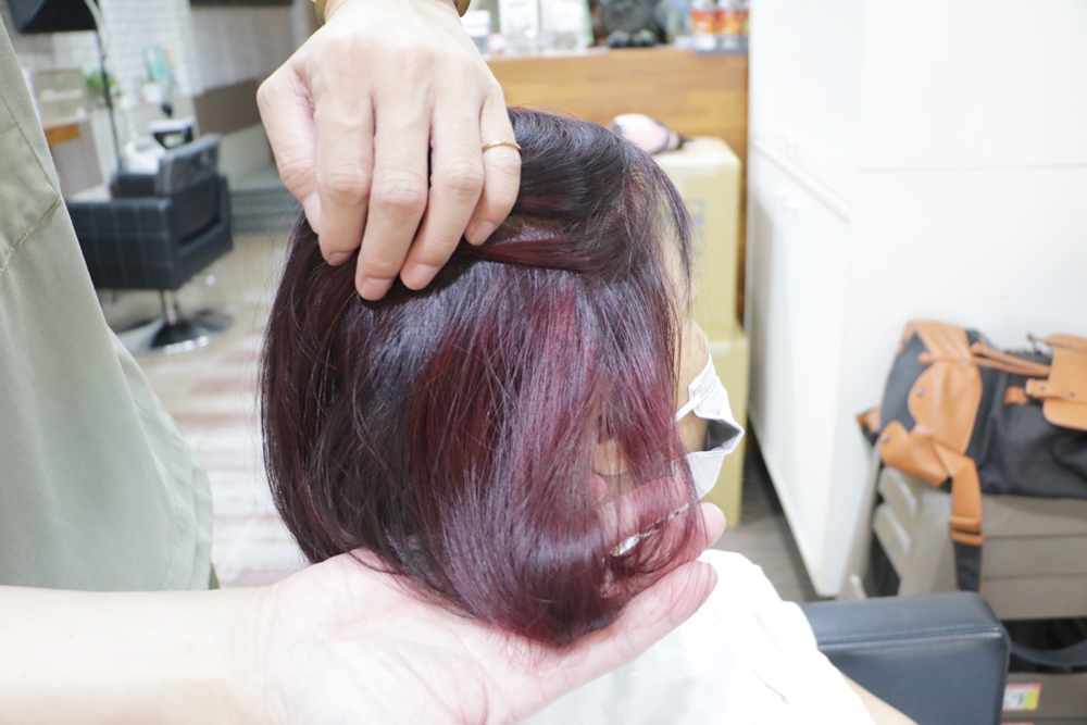 高雄染髮推薦。Wei hair salon 風靡日韓耳圈染、高科技奈米霧化機、女神鉑金護髮 x 2021髮色推薦