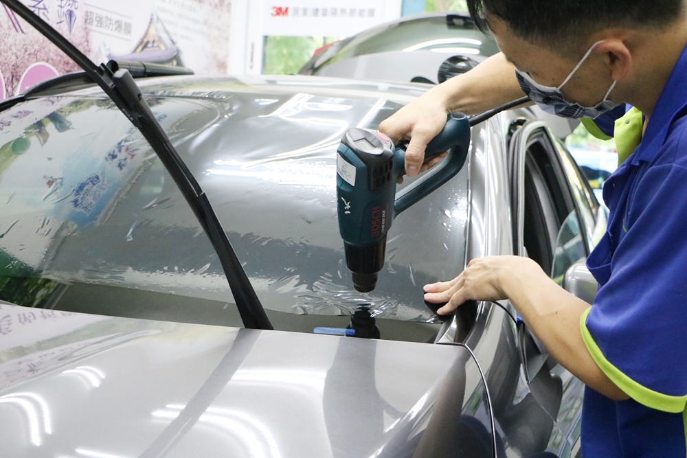 高雄隔熱紙。上捷汽車玻璃隔熱紙 桑瑪克XC MAX 長效阻隔紅外線98-99%、超高透視、汽車隔熱紙推薦