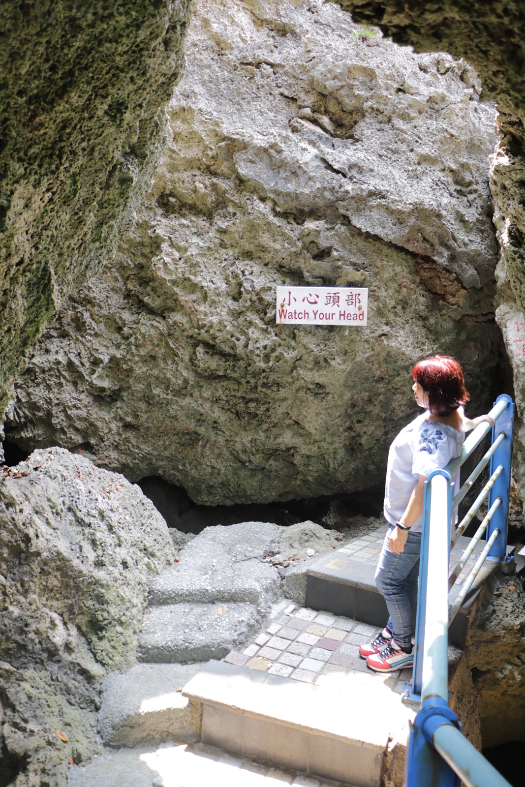 小琉球景點。烏鬼洞 洞穴之旅 珊瑚礁岩洞穴探險、還可以通往礁岩海岸 欣賞一望無際海景!!