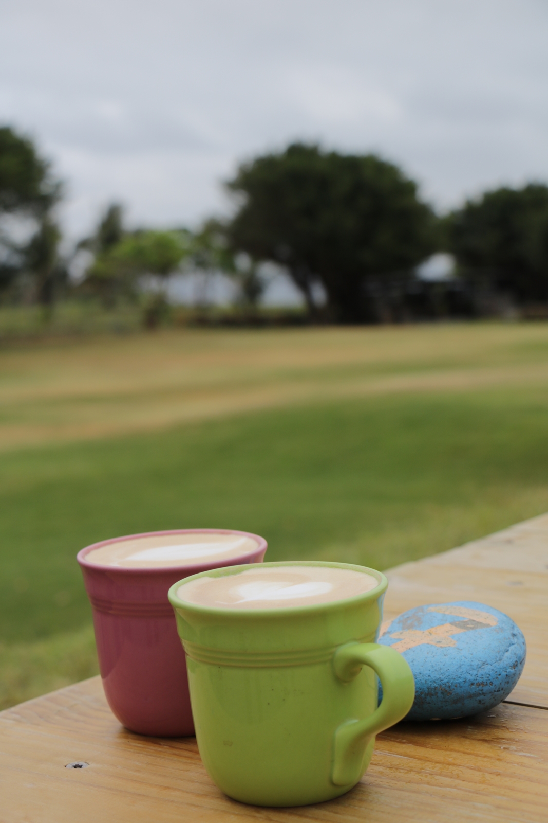 台東海景咖啡推薦。都蘭海角咖啡 Dulan Cape Café、180度一望無際遼闊大海、秘境海景、沙坑大草原、下午茶、道地異國料理