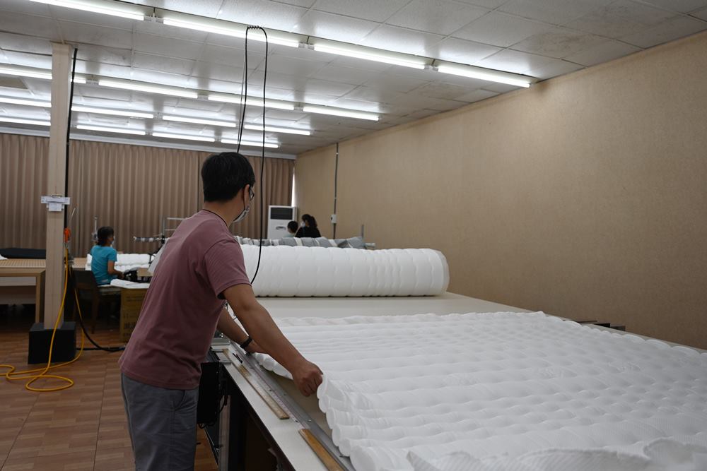 高雄床墊推薦。Miss bed眠床小姐 高雄第一家床墊觀光工廠｜MIT台灣生產製造、99天免費試睡 10年保固