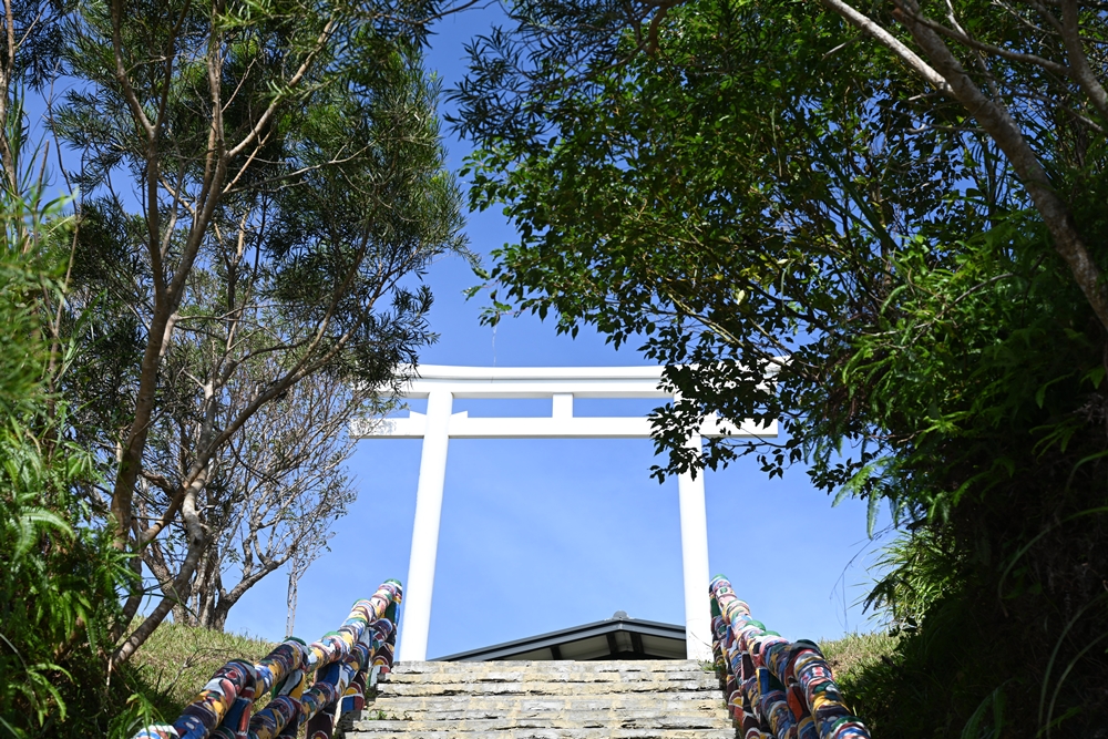 屏東恆春旅遊。高士神社 野牡丹神社公園 純白日式鳥居、南台灣最美神社、另類IG網美打卡景點 讓你一秒到日本！