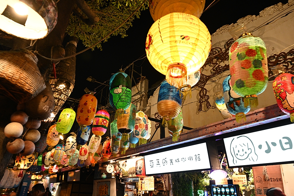 台南夜間散策漫遊。台南散步導覽 夜訪街景不同的風光-星光線、米其林三星之旅 免費導覽、台南400
