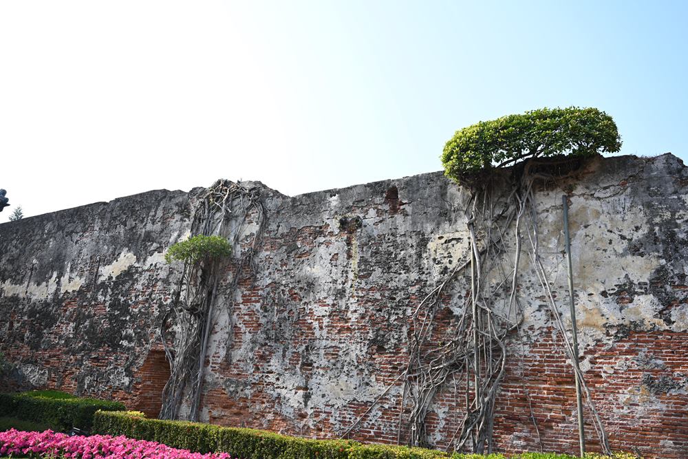 台南旅遊景點。台南安平古堡 台南400、漫遊熱蘭遮城歷史遺跡、國定古蹟！