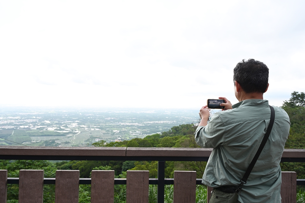 屏東景觀咖啡。大武山休閒農場 360度飽覽山林美景 高雄85大樓、小琉球、高屏平原 盡收眼底！