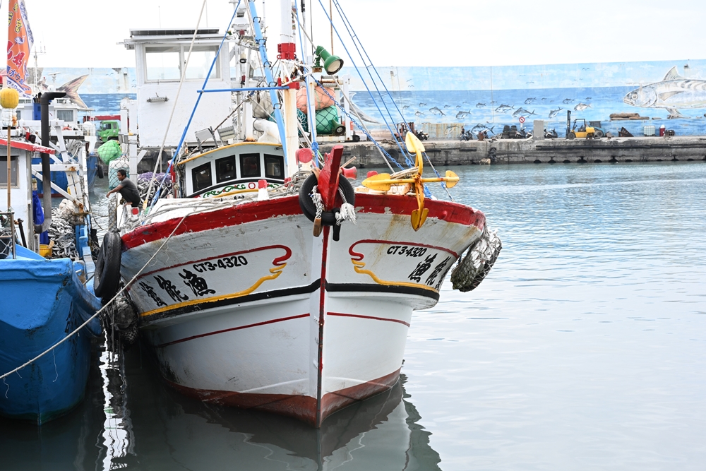 台東景點。富岡漁港 漁市拍賣、交通、往返綠島 蘭嶼的中繼站！