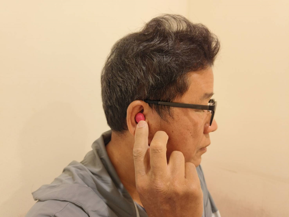 開箱。JLAB JBuds Mini｜史上最小耳機 真無線藍牙耳機、支援藍牙5.3、防水IP55等級、多點連線