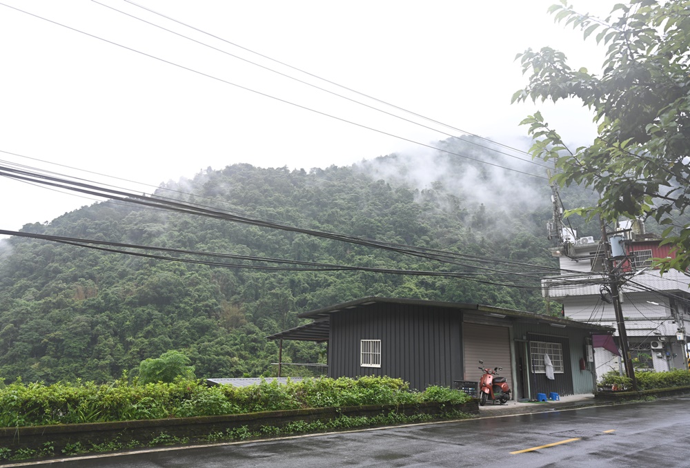 烏來一日遊。加納富魚食坊(內洞美食) 烏來山林料理廚房課程、苦花魚一夜干、舒肥鱘龍魚佐馬告鱘龍魚肝醬！