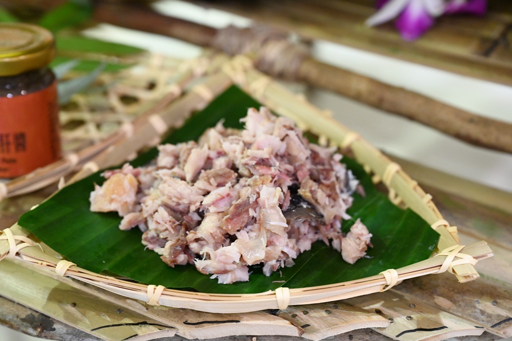 烏來一日遊。加納富魚食坊(內洞美食) 烏來山林料理廚房課程、苦花魚一夜干、舒肥鱘龍魚佐馬告鱘龍魚肝醬！