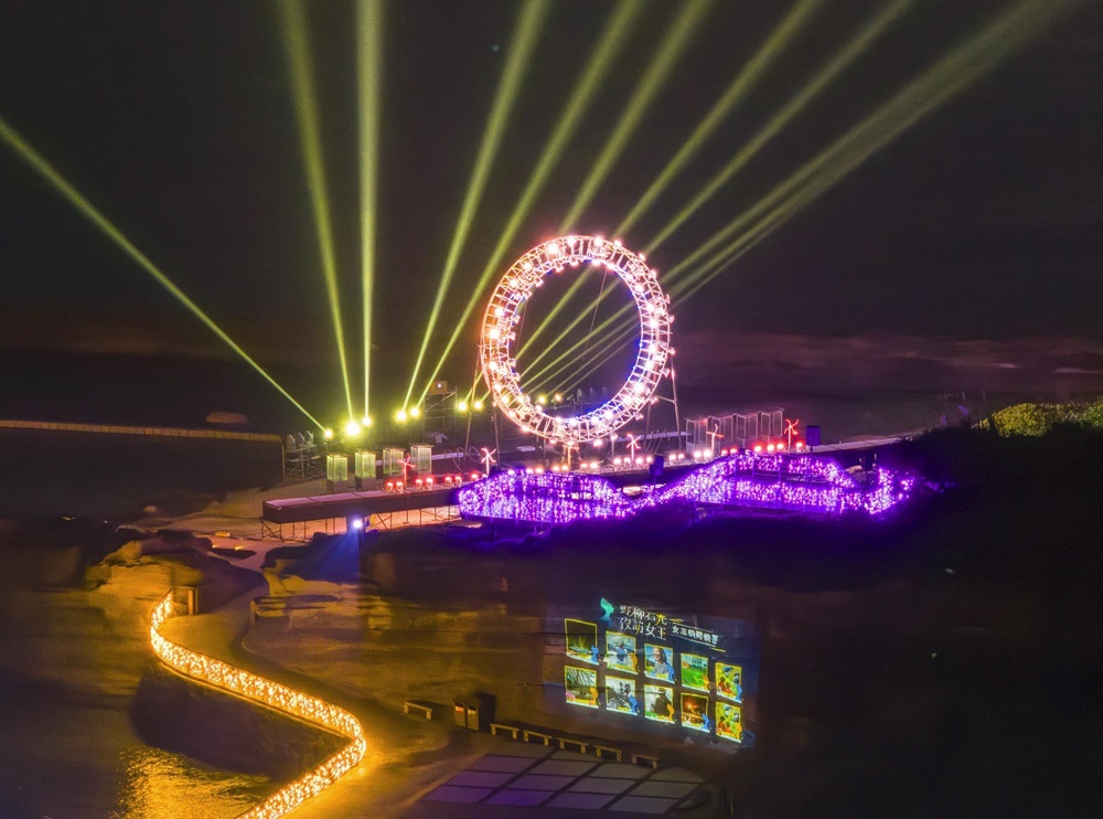 新北旅遊。2024野柳石光夜訪女王 野柳地質公園 交通、購票 延長一周至7/21、加碼無人機秀！