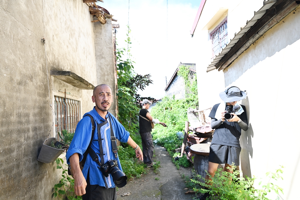 高雄旗山一日遊。深度走讀旗山大圓潭 解鎖山澗八里｜DIY、餵羊、餵雞、撿雞蛋，吃喝玩樂通通一把罩！