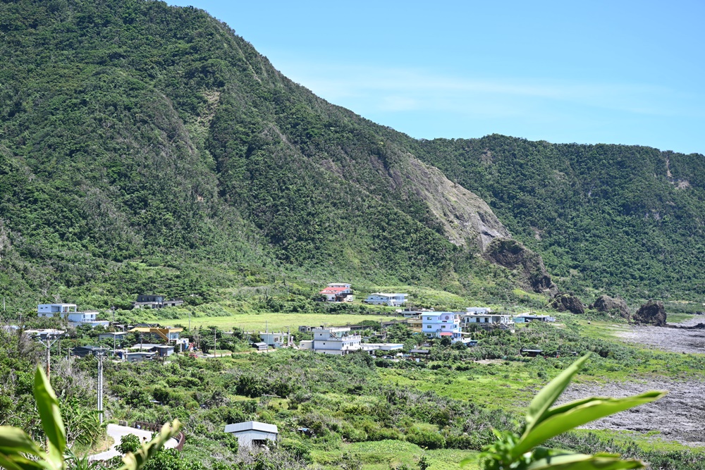 蘭嶼一日遊。台東部落食尚 東清部落 飛魚一夜干、蘭嶼秘境、景點推薦！