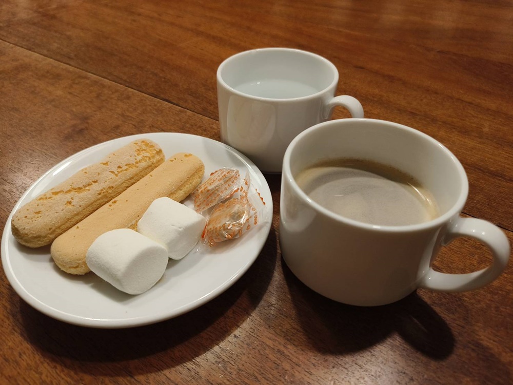 高雄住宿推薦。HOTEL COZZI和逸飯店 高雄中山館 一泊一食 還送Yogibo美國懶骨頭沙發體驗！高雄三多商圈住宿推薦！