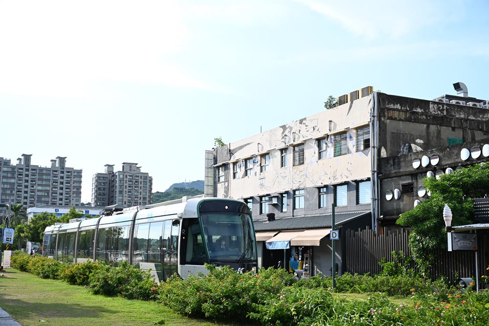 高雄住宿推薦。HOTEL COZZI和逸飯店 高雄中山館 一泊一食 還送Yogibo美國懶骨頭沙發體驗！高雄三多商圈住宿推薦！