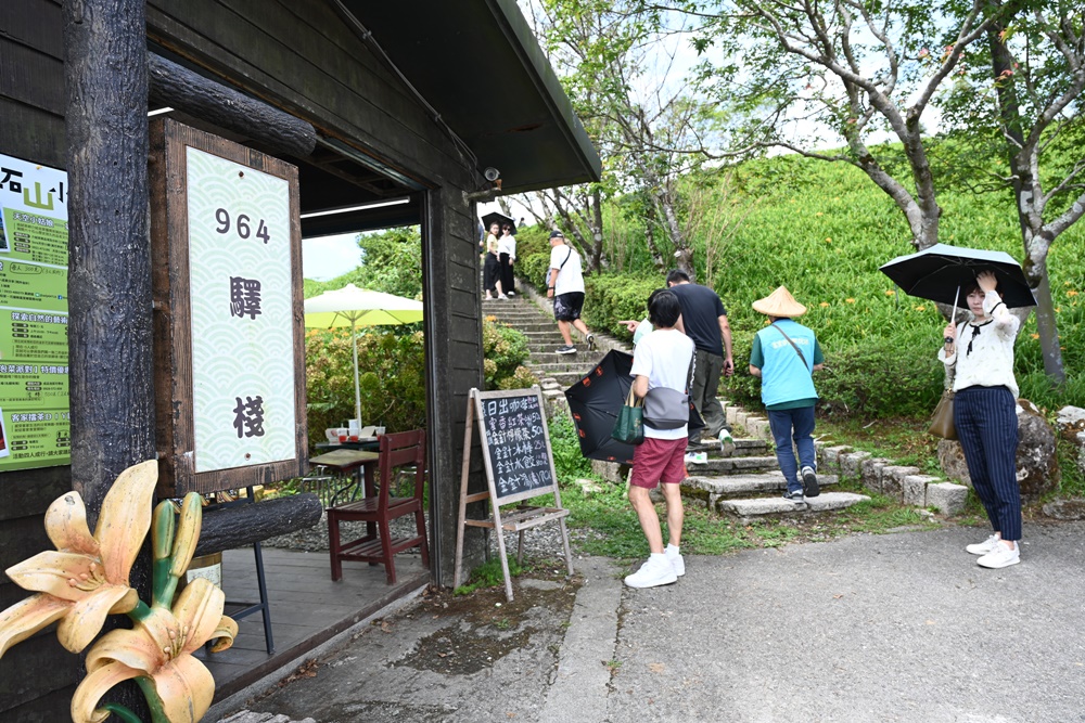 花蓮二日遊。六十石山金針花季 忘憂大地感謝祭 交通管制、最新花況、二日遊景點推薦！