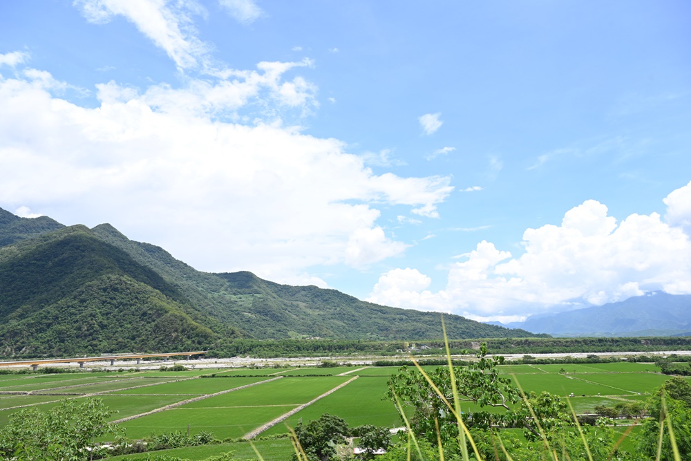 來趣台東一日遊。台東海端初來部落 淺山旅遊、DIY、初來散步、初來大橋、俊男號現點現烤美味！