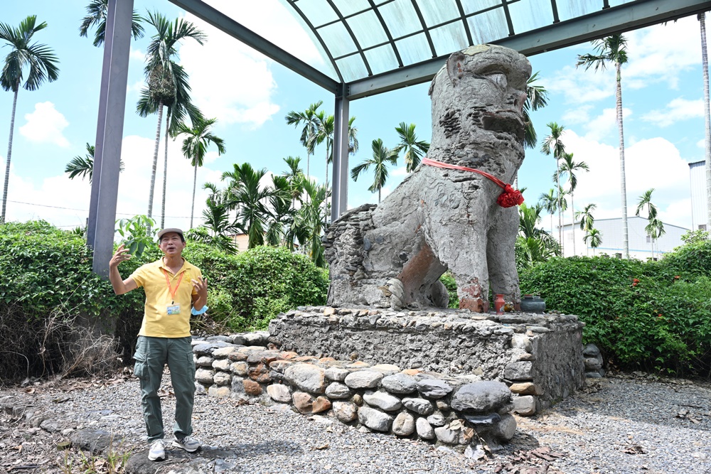 屏北一日遊。原民部落探索之旅、認識屏東可可、安坡部落DIY古早味童玩趕鳥器、葉子還可以手編做耳環喔！