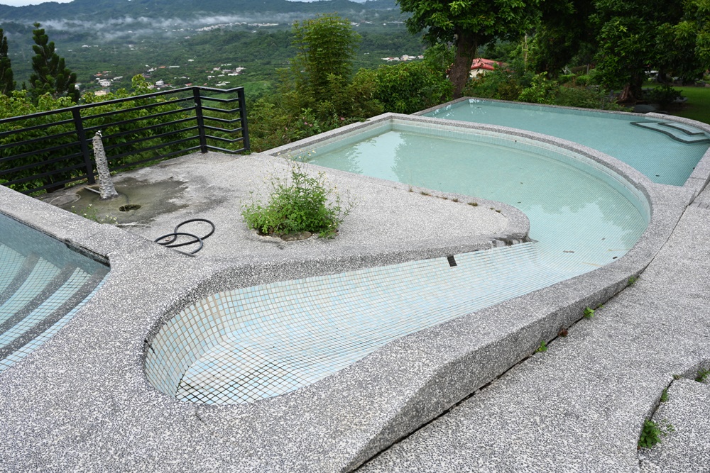 台南東山住宿推薦。仙湖休閒農場 人與山旅宿 一泊二食、無邊際游泳池、桂圓烘焙寮！俗女養成記拍攝景點！