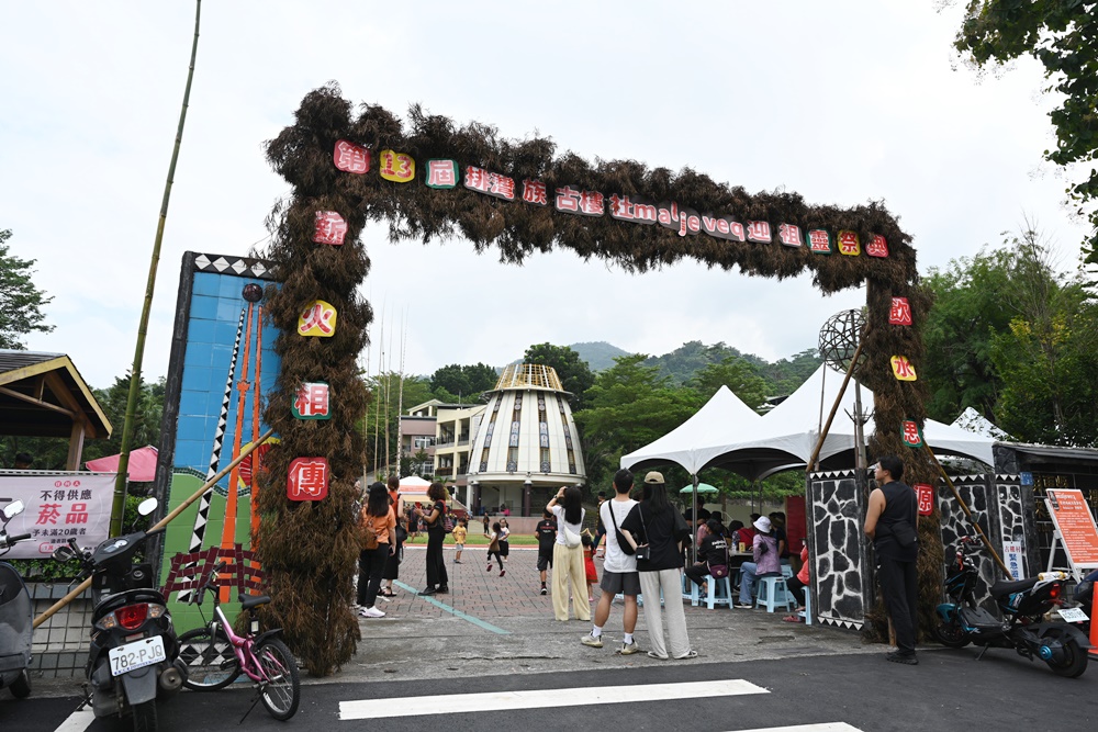 屏東來義古樓部落一日遊。騎乘電輔車漫遊原民部落、Ari 赴約 maljeveq 人神盟約祭限定線、百年二峰圳！