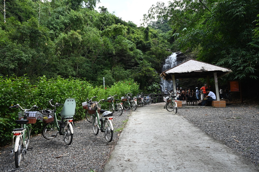 屏東來義古樓部落一日遊。騎乘電輔車漫遊原民部落、Ari 赴約 maljeveq 人神盟約祭限定線、百年二峰圳！