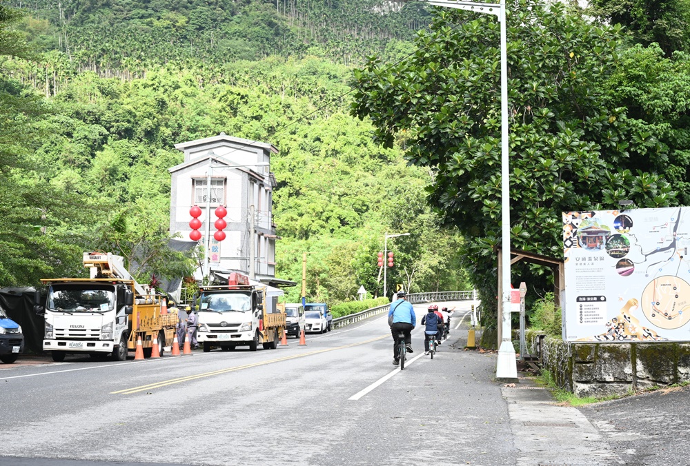 花蓮三天兩夜旅遊推薦。兩泉騎美低碳旅遊 一次暢遊花蓮瑞穗 玉里安通溫泉、193縣道、花蓮美食、景點！