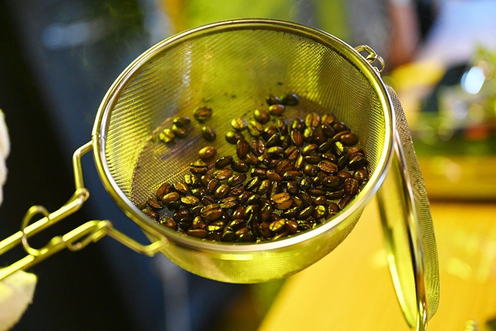 南投一日遊。2024日月潭紅茶文化季 茶香魚池任遨遊 特色小旅行、認識日月潭紅茶、咖啡、品茗、DIY烘豆體驗！