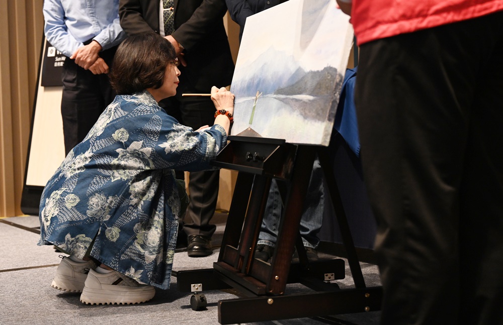 日月潭力麗溫德姆溫泉酒店開展 山海相連 日月相伴-藝術家數位版畫聯展！