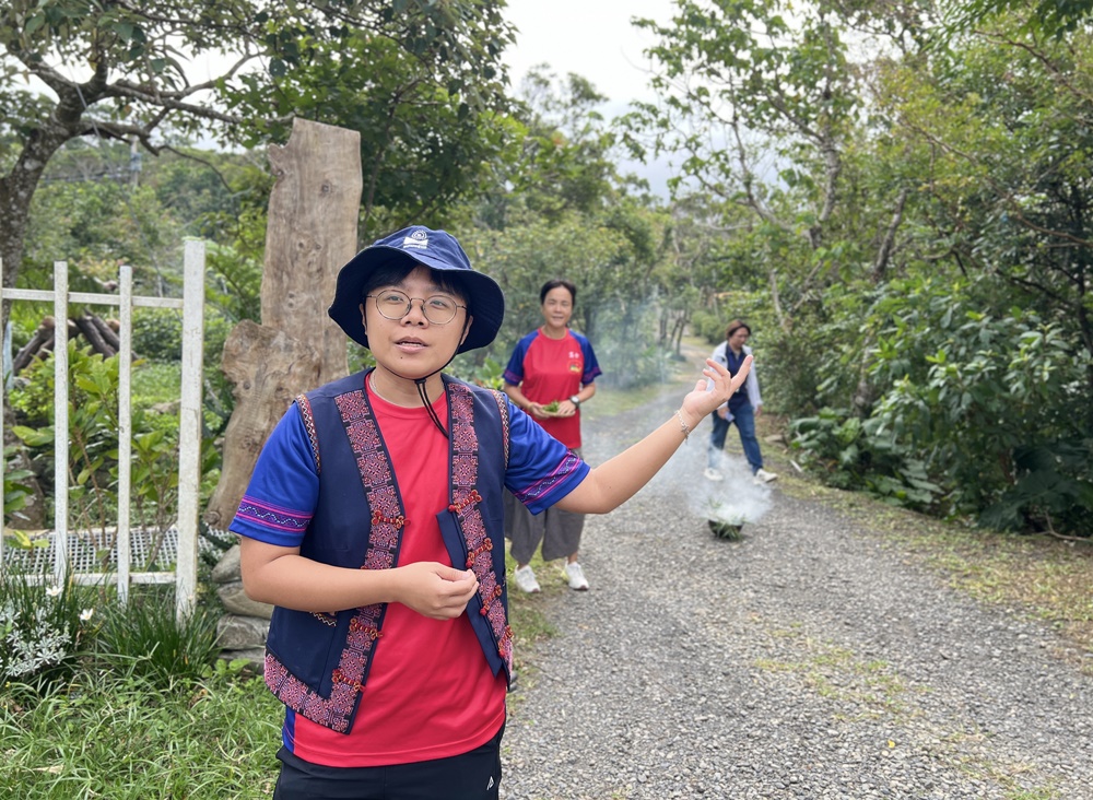 屏東牡丹兩天一夜旅行記。高士佛文化體驗手作陶珠、四林格山賞子母湖、祖靈平安符DIY體驗！森林冒險好刺激！饗在地農產好禮！自然與文化的深度體驗！