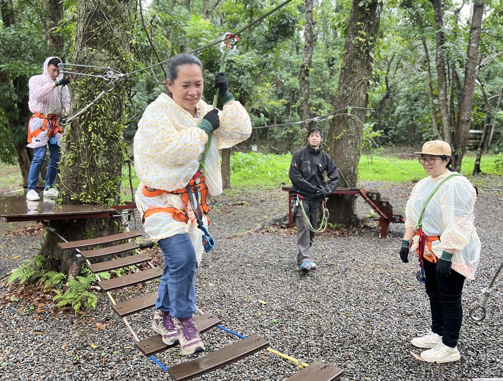 屏東牡丹兩天一夜旅行記。高士佛文化體驗手作陶珠、四林格山賞子母湖、祖靈平安符DIY體驗！森林冒險好刺激！饗在地農產好禮！自然與文化的深度體驗！