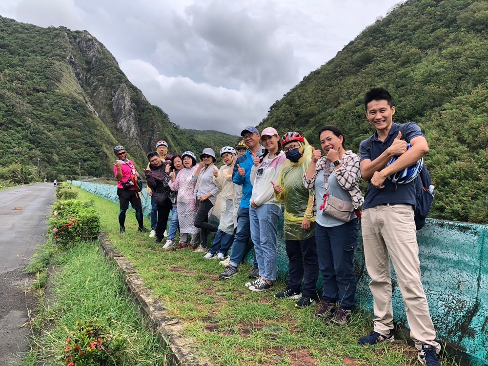 屏東牡丹兩天一夜旅行記。高士佛文化體驗手作陶珠、四林格山賞子母湖、祖靈平安符DIY體驗！森林冒險好刺激！饗在地農產好禮！自然與文化的深度體驗！