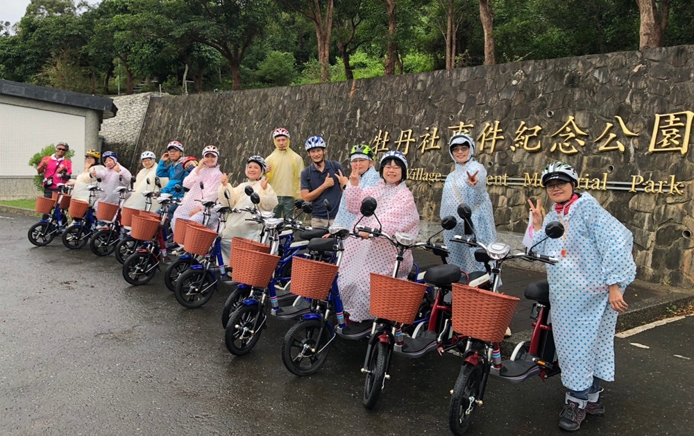 屏東牡丹兩天一夜旅行記。高士佛文化體驗手作陶珠、四林格山賞子母湖、祖靈平安符DIY體驗！森林冒險好刺激！饗在地農產好禮！自然與文化的深度體驗！