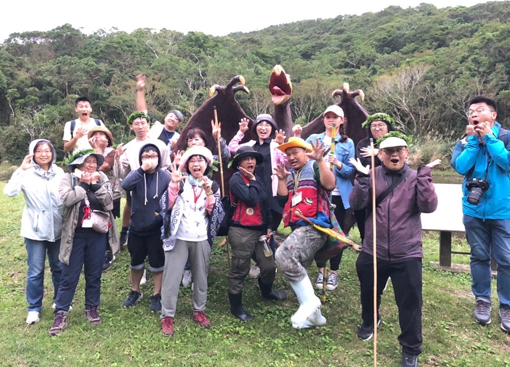 屏東牡丹兩天一夜旅行記。高士佛文化體驗手作陶珠、四林格山賞子母湖、祖靈平安符DIY體驗！森林冒險好刺激！饗在地農產好禮！自然與文化的深度體驗！