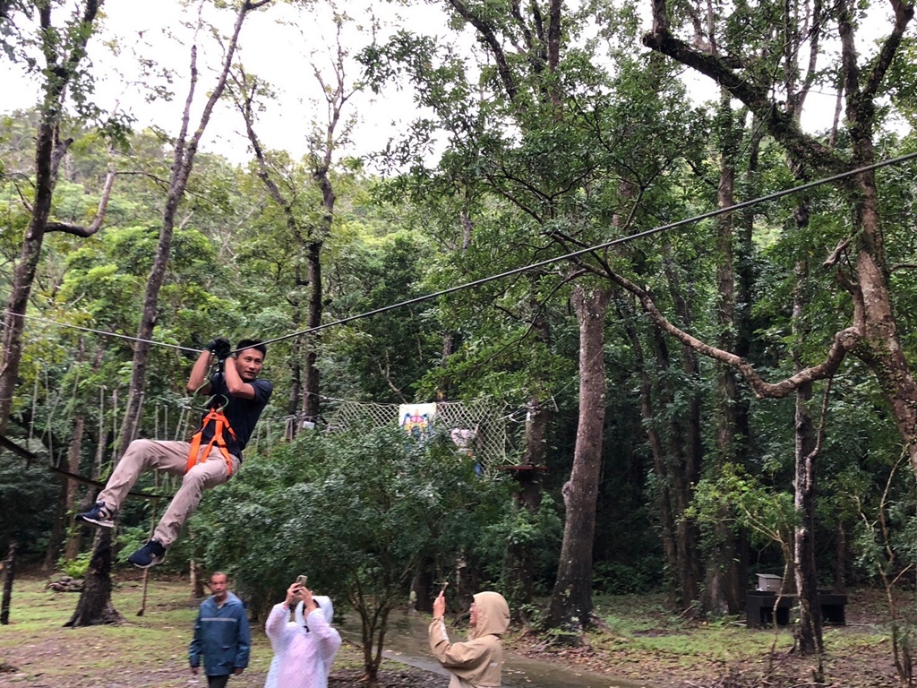 屏東牡丹兩天一夜旅行記。高士佛文化體驗手作陶珠、四林格山賞子母湖、祖靈平安符DIY體驗！森林冒險好刺激！饗在地農產好禮！自然與文化的深度體驗！