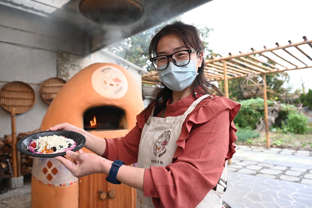台南一日遊。後壁俗女村 俗女村電力站 DIY披薩、義昌碾米廠、菁寮老街! 台南一日遊。後壁俗女村 俗女村電力站 DIY披薩、義昌碾米廠、菁寮老街!