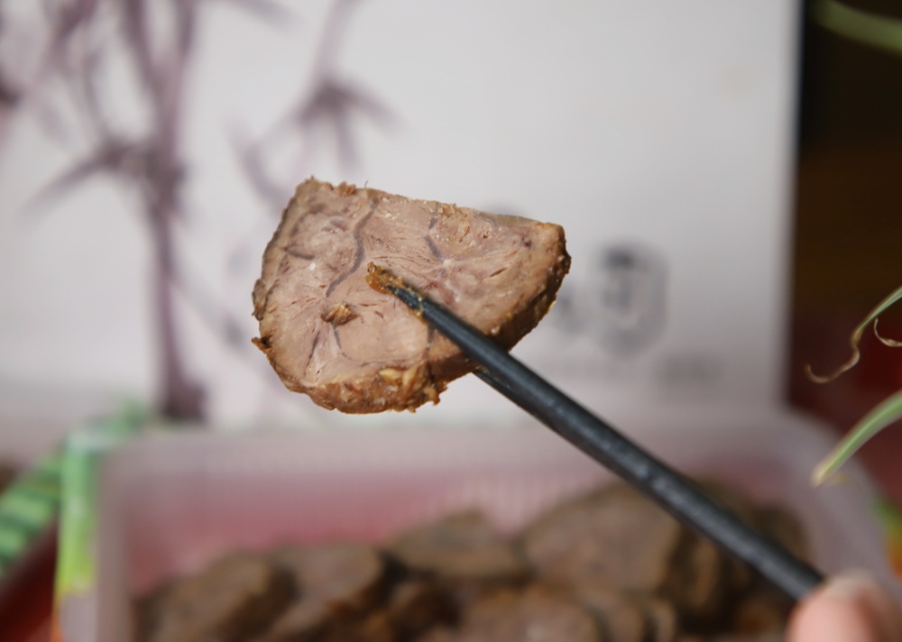 宅配。黑竹園雞腳凍 員林在地40多年冰鎮滷味 必買招牌雞腳凍、雞翅、花生、豆干！員林伴手禮！