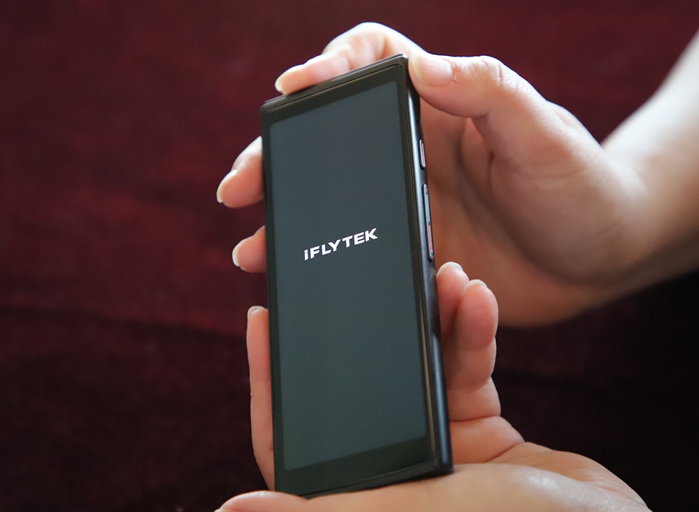 開箱。出國旅遊溝通無國界 iFLYTEK 科大訊飛 AI雙向即時翻譯機!地表最強翻譯機! 開箱。出國旅遊溝通無國界 iFLYTEK 科大訊飛 AI雙向即時翻譯機!地表最強翻譯機!