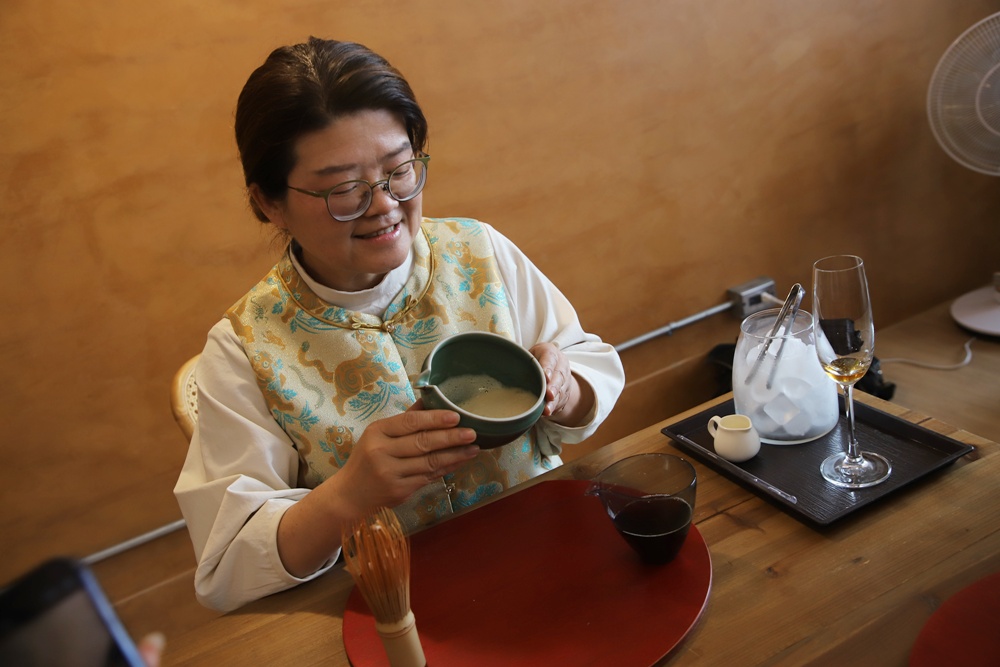 南投二日遊。南投鹿谷賞螢趣、品嘗在地美食、炸蟋蟀、苦茶油拌飯、DIY玩點茶、Q茶球、南投住宿推薦! 南投二日遊。南投鹿谷賞螢趣、品嘗在地美食、炸蟋蟀、苦茶油拌飯、DIY玩點茶、Q茶球、南投住宿推薦!